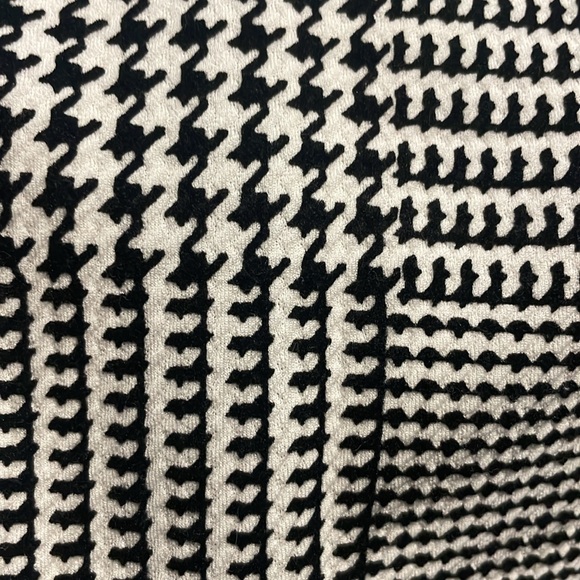 Houndstooth Romper - Picture 3 of 3